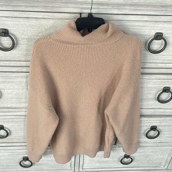 Women’s Turtleneck Sweater - Picture 1 of 1